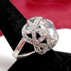 RHINESTONE CENTER STONE DOME COCKTAIL RING SZ 9.25